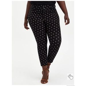NEW Torrid 24 Black Diamond Ponte Ankle Skinny Pant